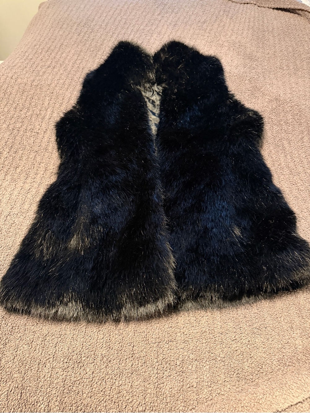 Banana Republic Black Quilted Faux Fur-Lined Vest EUC